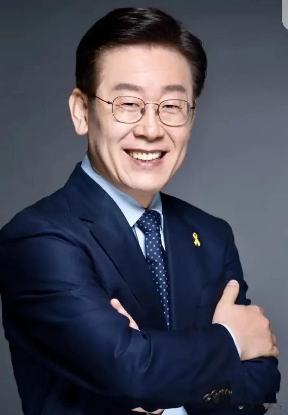 就在刚刚
韩国总统宣布了
10月30日，韩国总统李在明在庆州会见到访的日本首相高