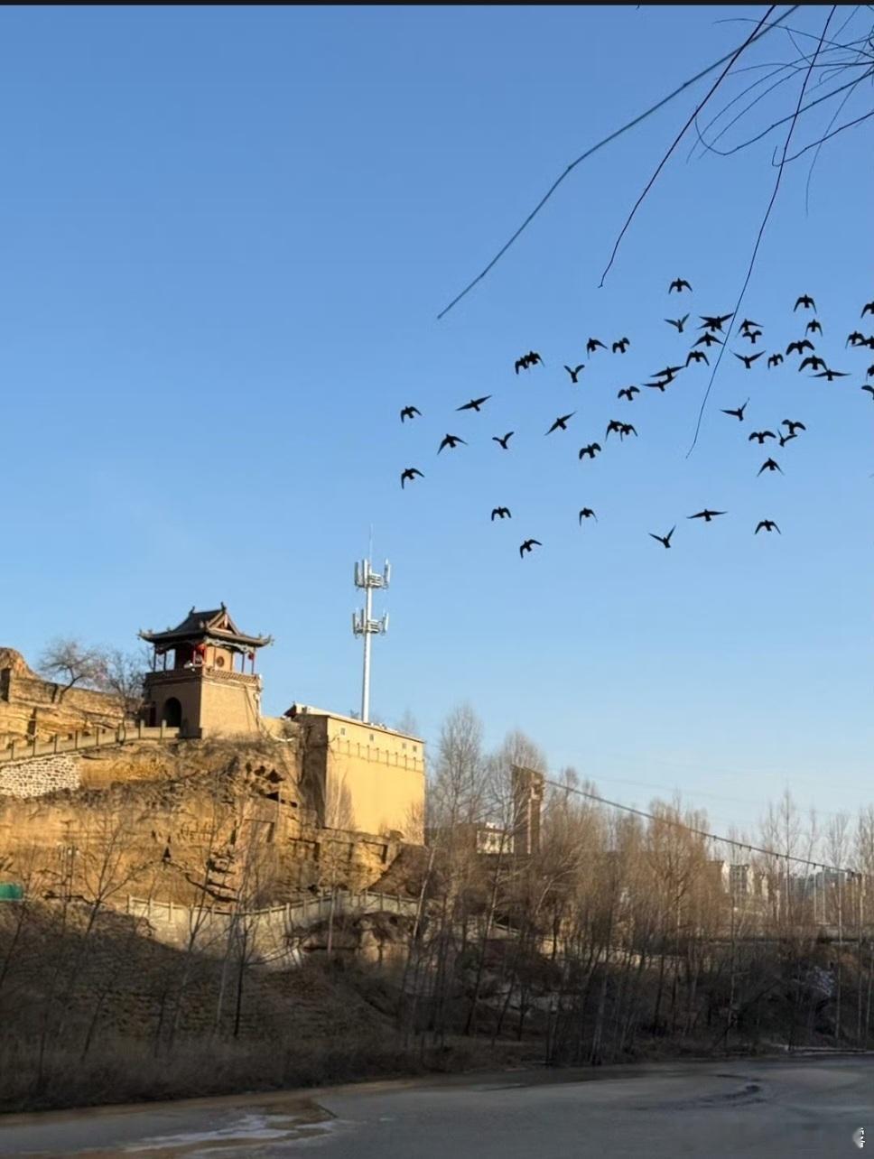 【万里长城第一胜景，红石峡，边刮风边看，仍然很酷】下午闲暇，周边溜达，感受自然魅