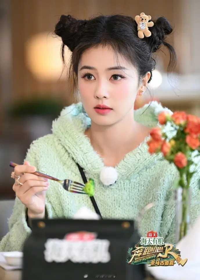 《奔跑吧茶马古道篇》孟子义综艺效果封神，输游戏脱衣服吓坏沙溢 