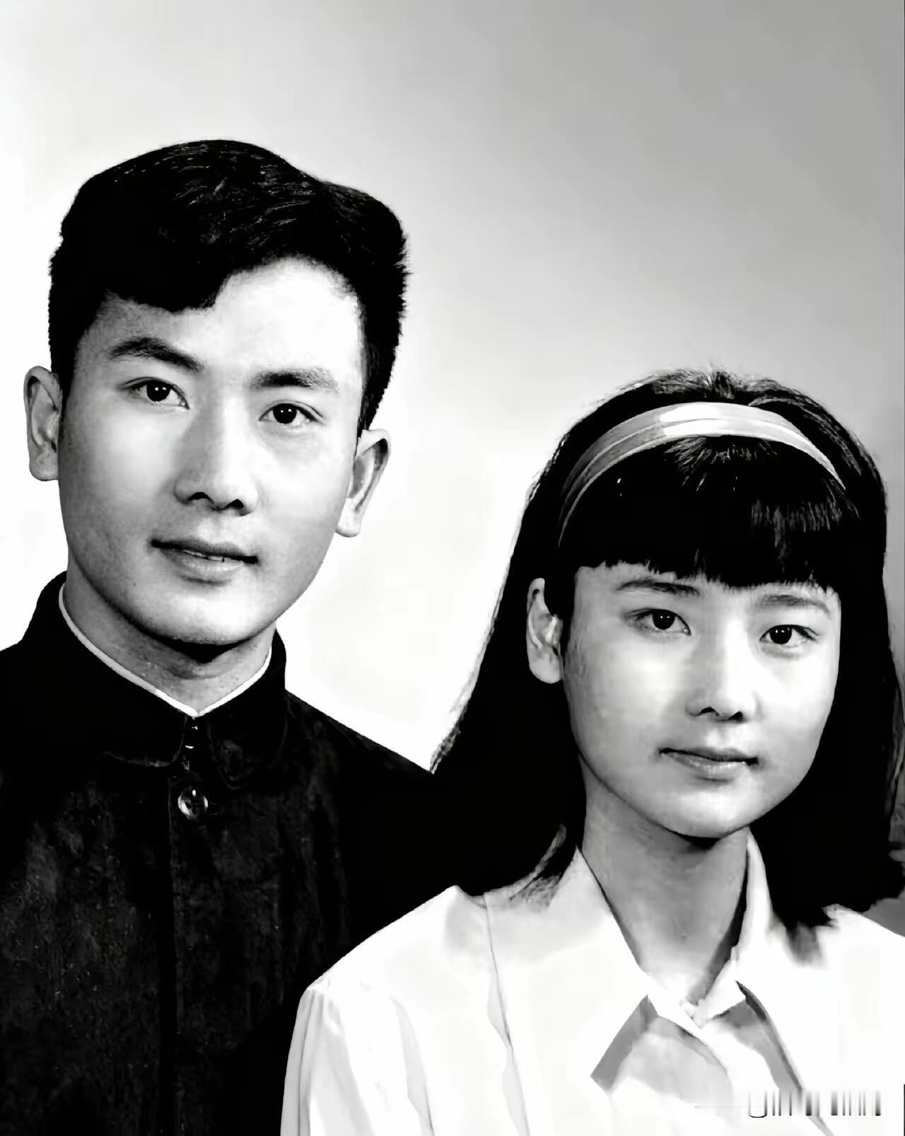 美女都有一个英俊的父亲，何赛飞与爸爸的旧照曝光，父女俩简直是共用一张脸~~舟山出