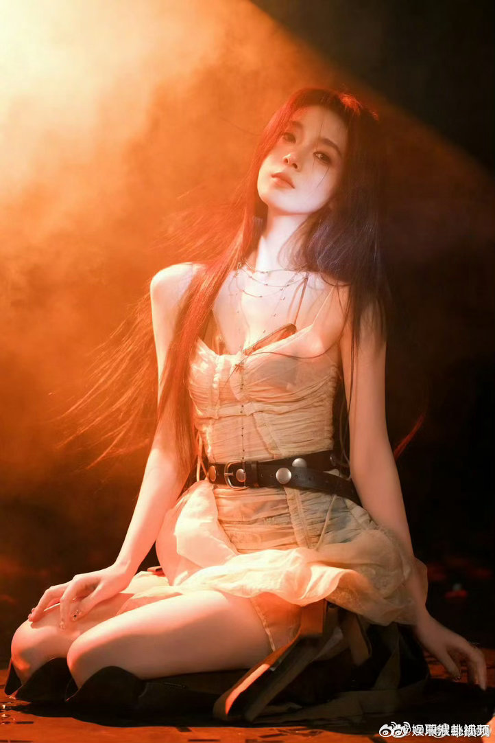 陈瑶戏腔乘风2026被陈瑶戏腔狠狠拿捏！惊喜满满，还贴心帮唱队友，真的又优秀又温