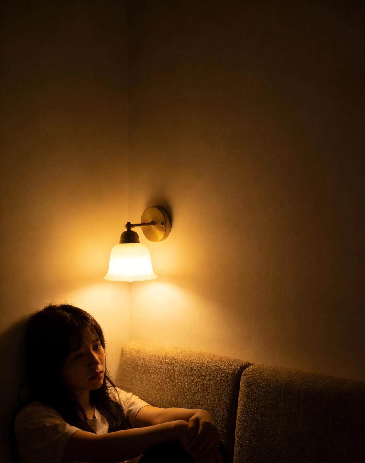 人这一辈子，可能让自己疲惫的并不是什么大事。
 
不是惊天动地的挫折，不是山崩地