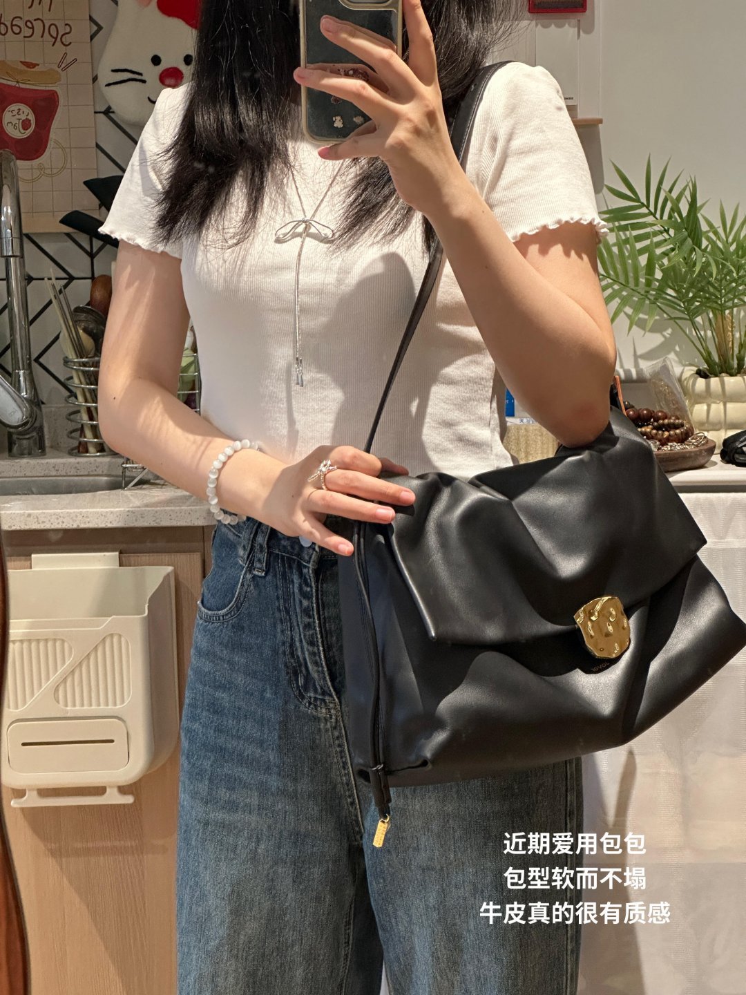 低精力职场打工人📍淡淡的 就会顺顺的天气稍微凉快一点了通勤很舒服🤨 ​​​
