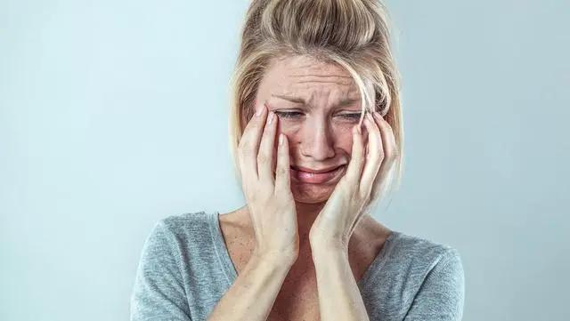 女人如花，若气血不足，自然会慢慢的萎黄，开始衰老。
都说“气血是女人的命根子”，