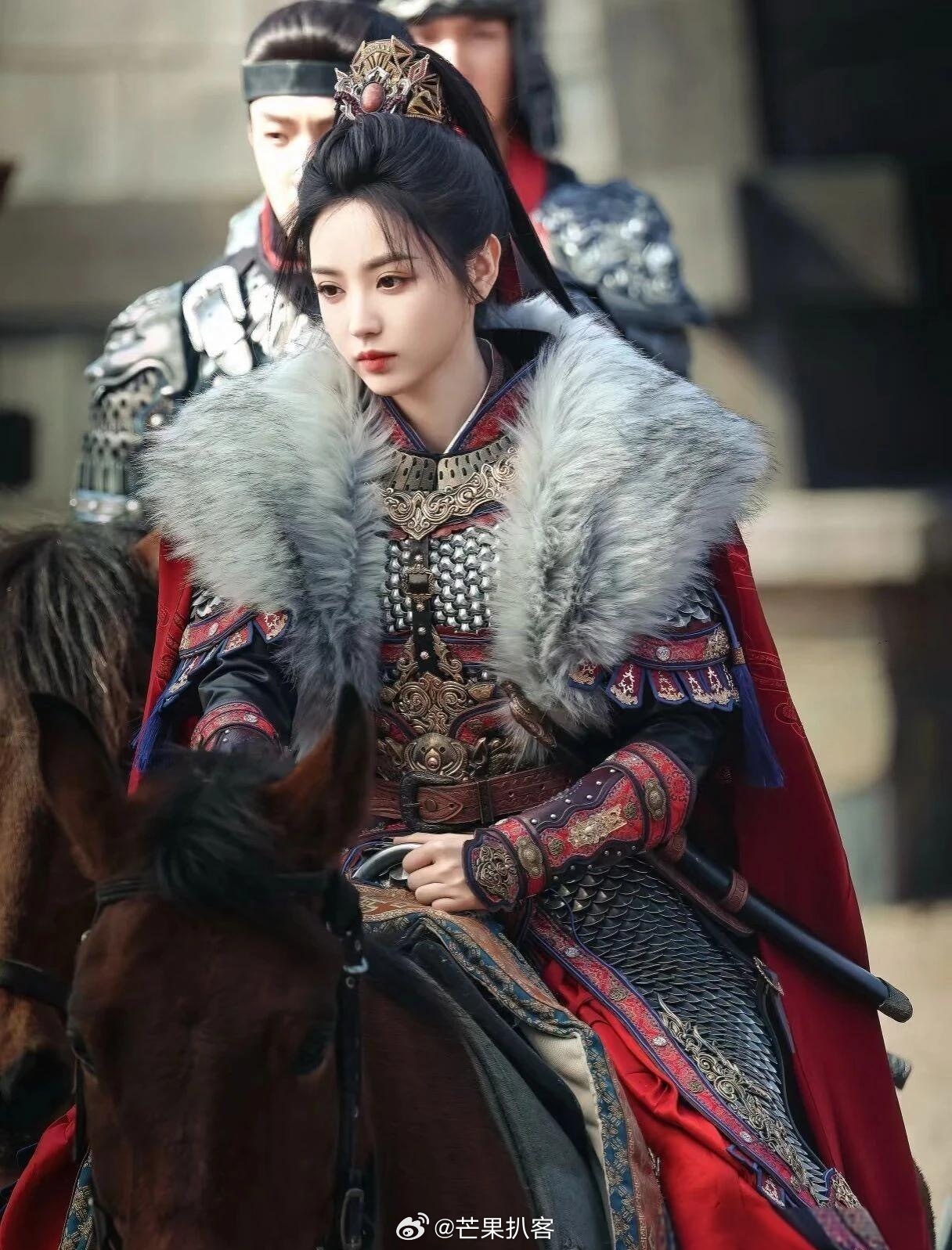 逐玉豆瓣6.8 路人说剧情太不合理，只知道外面下着大雪，屋里大开着窗户，无法入戏