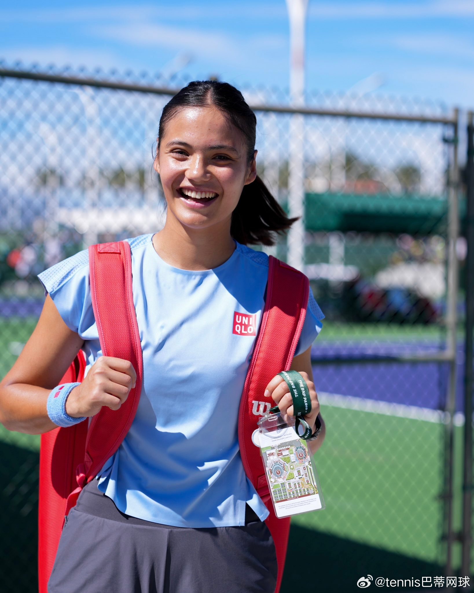 拉杜卡努优衣库官方宣传照还是美美哒，iw也是爱玛代言优衣库后首站赛事wta