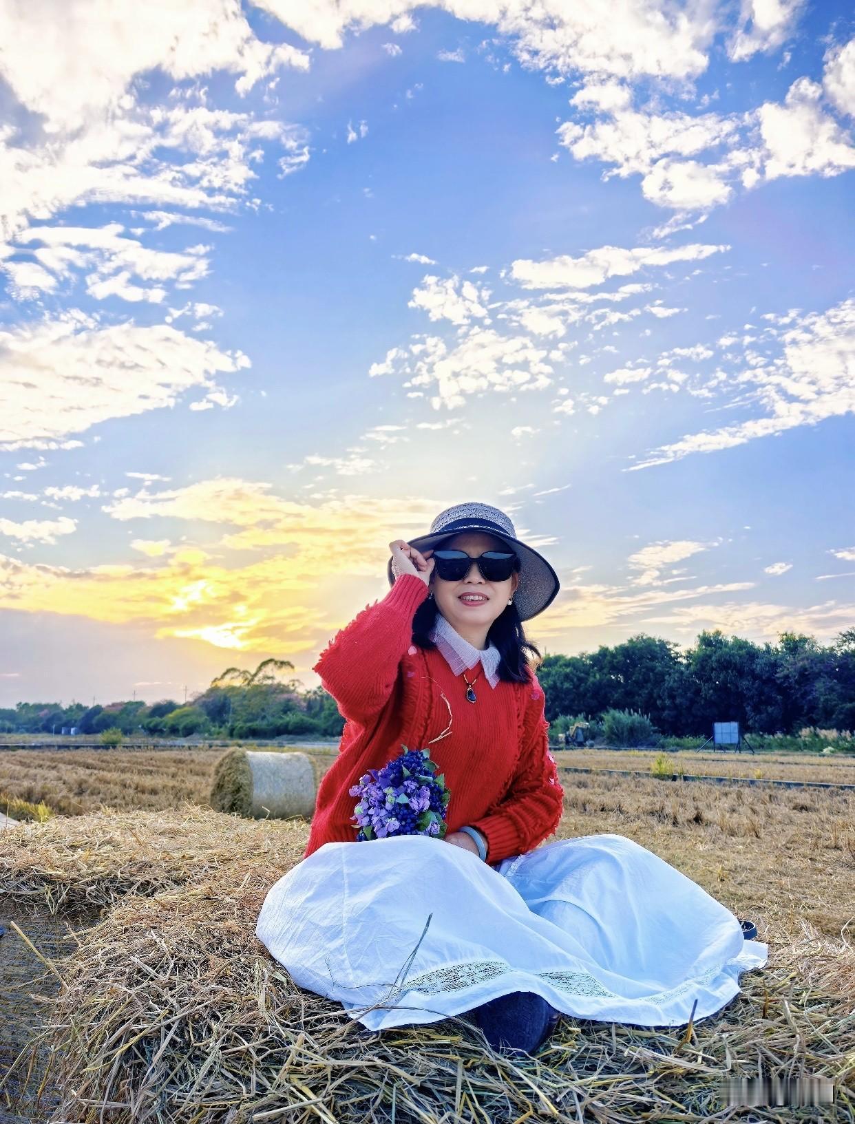 四十岁左右的女人最大的魅力是什么懂得保养，虽容颜渐老但有别样美。