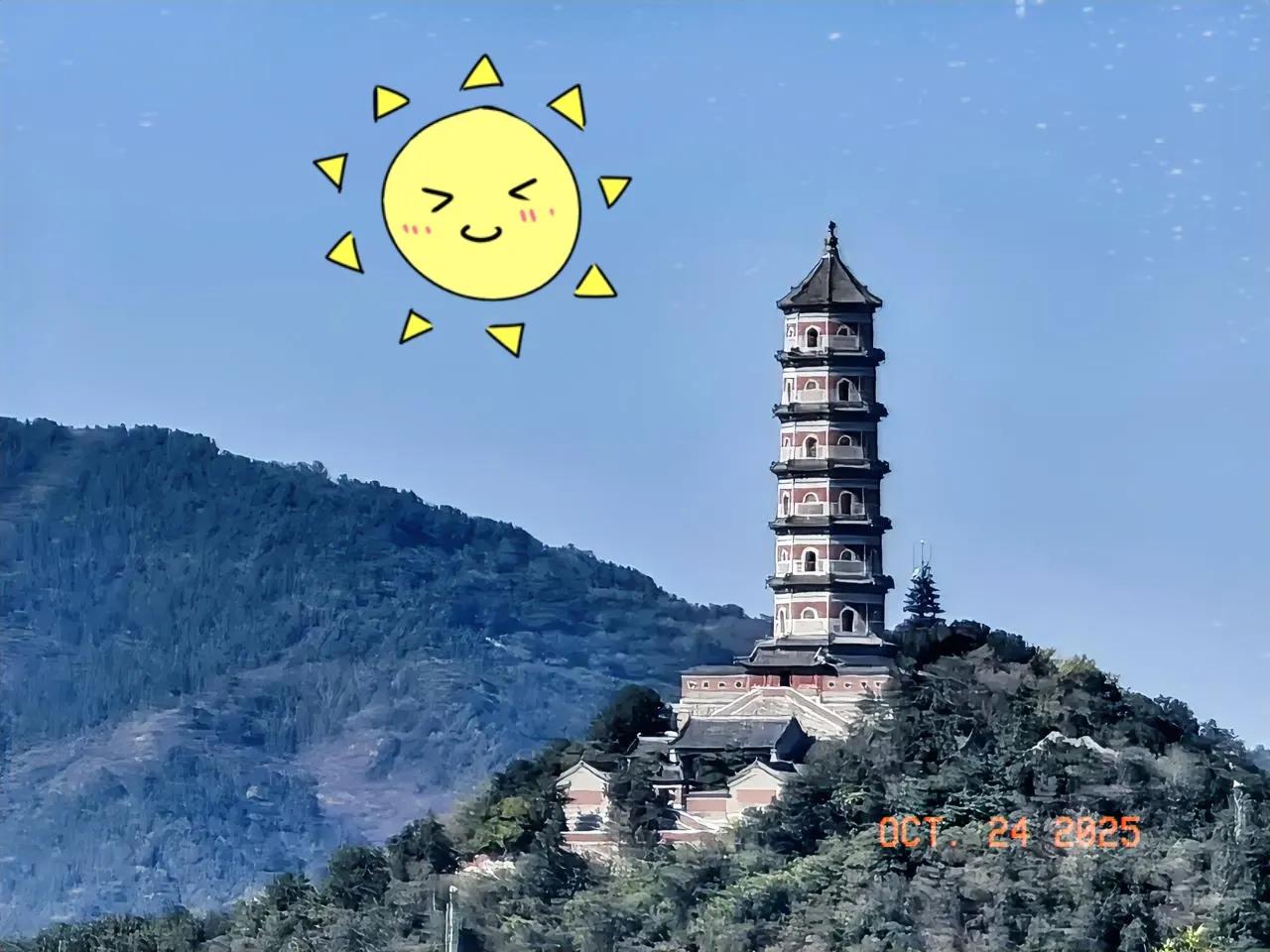 看四中全会公报越品越有味道，最戳人的不是新提法，而是毛主席当年“深挖洞、广积粮、