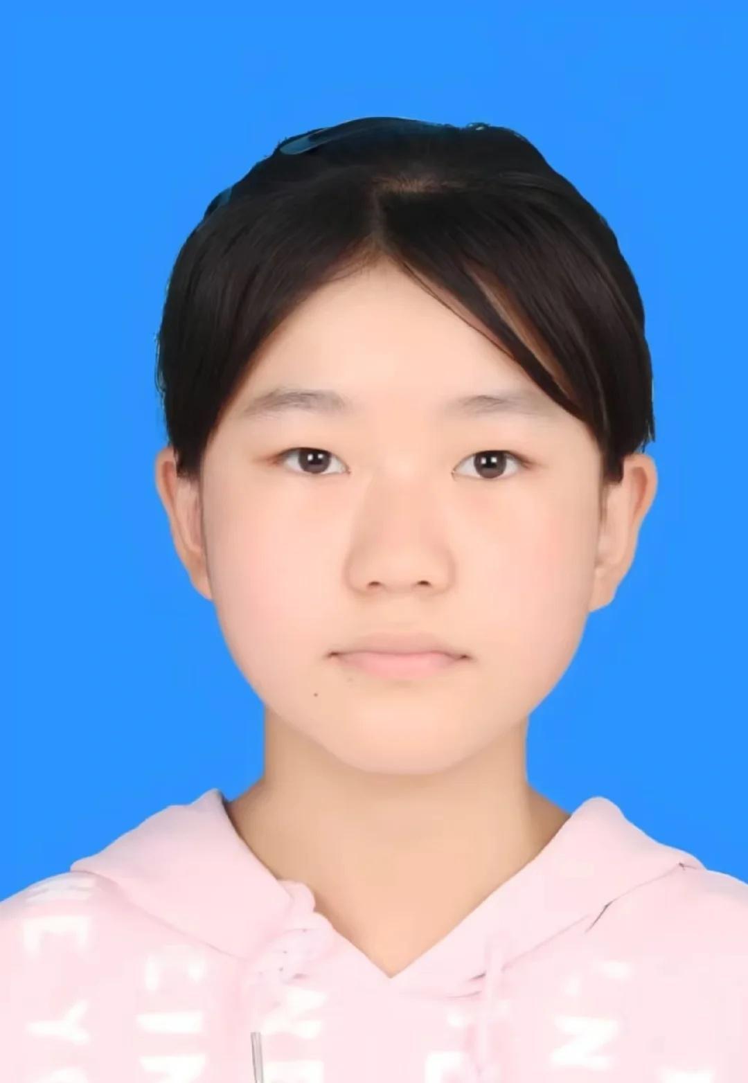 别划走了帮帮女孩回家吧
声明一下是帮忙转发的
姓名：张一诺
性别：女
年龄：14