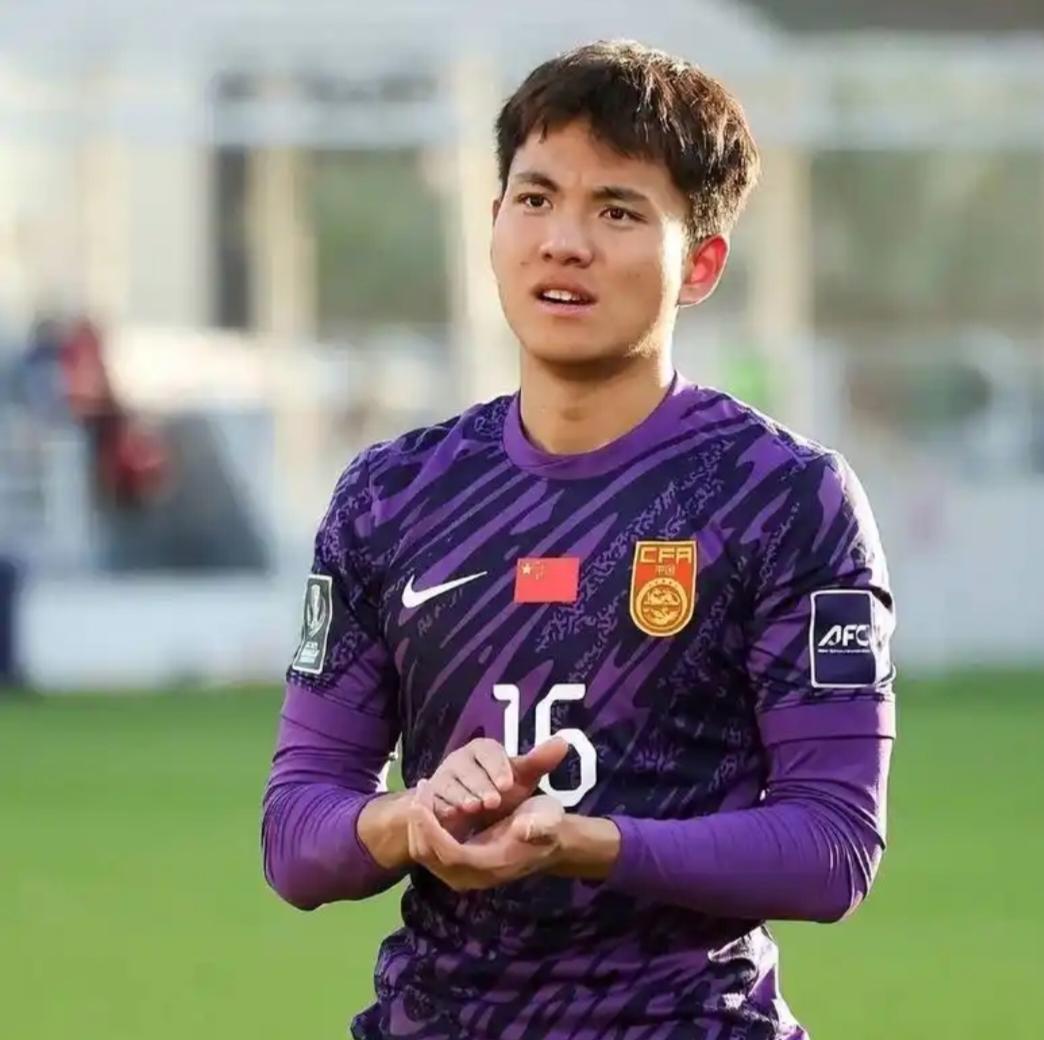 门将李昊落选国足集训大名单，不是能力问题，而是伤病原因！

球迷们都注意到，邵佳