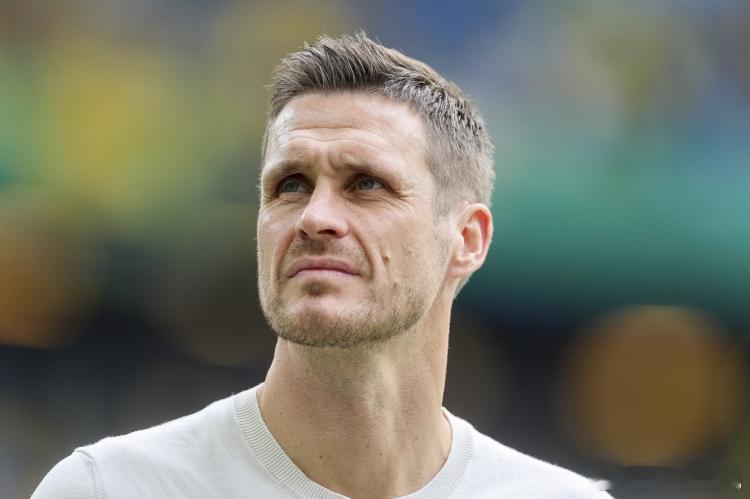 凯尔成为热刺新任总监的热门人选。报道称热刺董事会希望他能与约翰·朗格一起重建球队