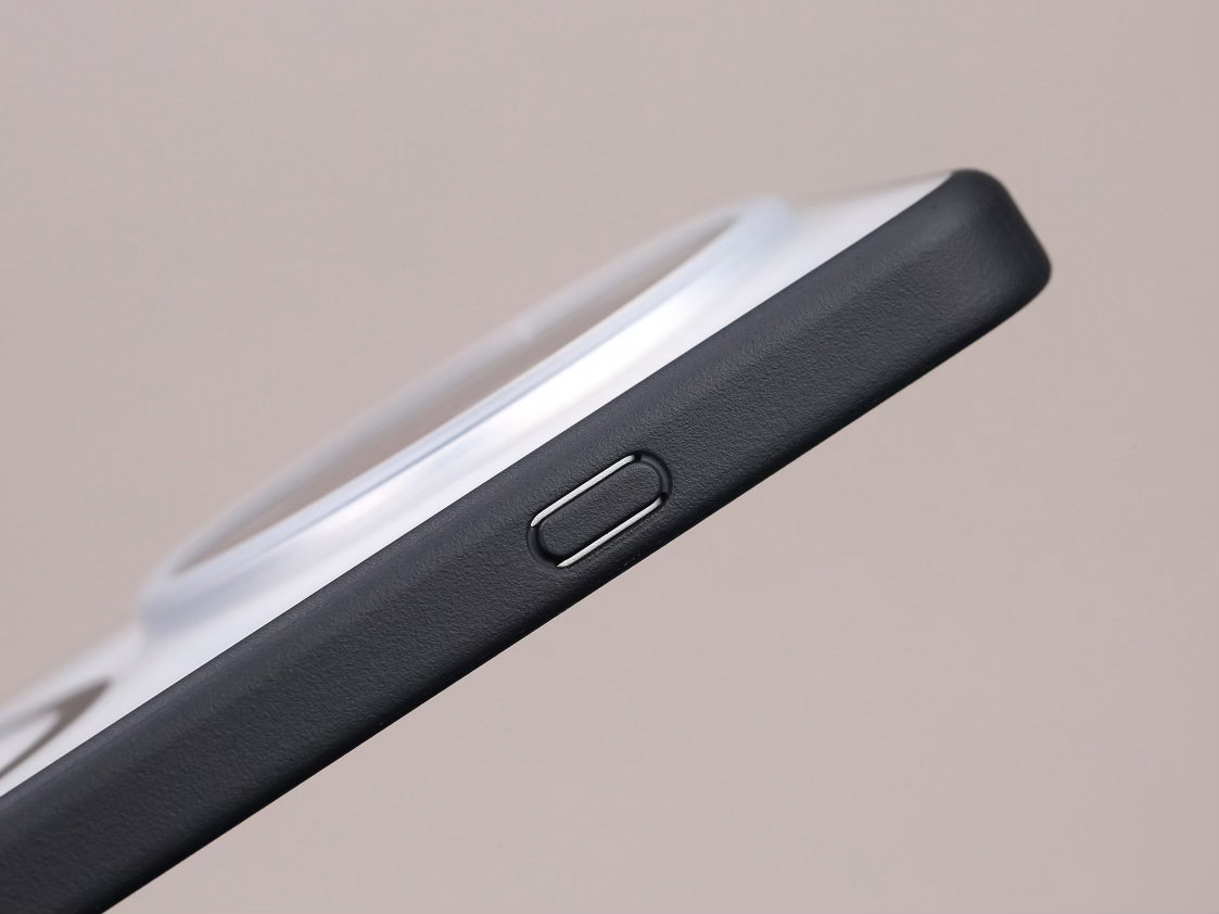 Find X8 Ultra 013 砂纹边框已上架。碳黑、石头灰两款配色，有非磁