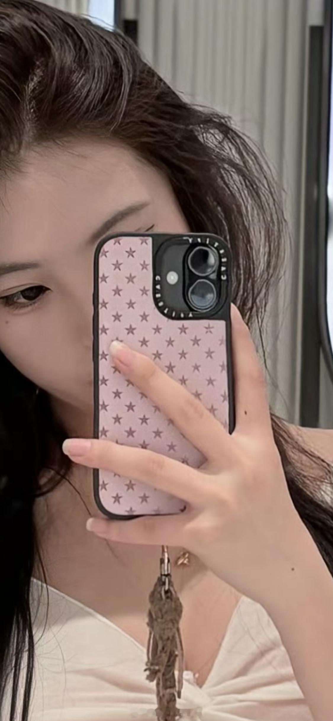 富人新标识：iPhone戴casetify手机壳！富人也在用标准版iPhone！