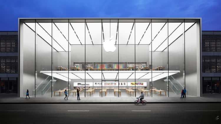 2001年5月19日，全球首家Apple Store在美国弗吉尼亚州泰森斯角与加