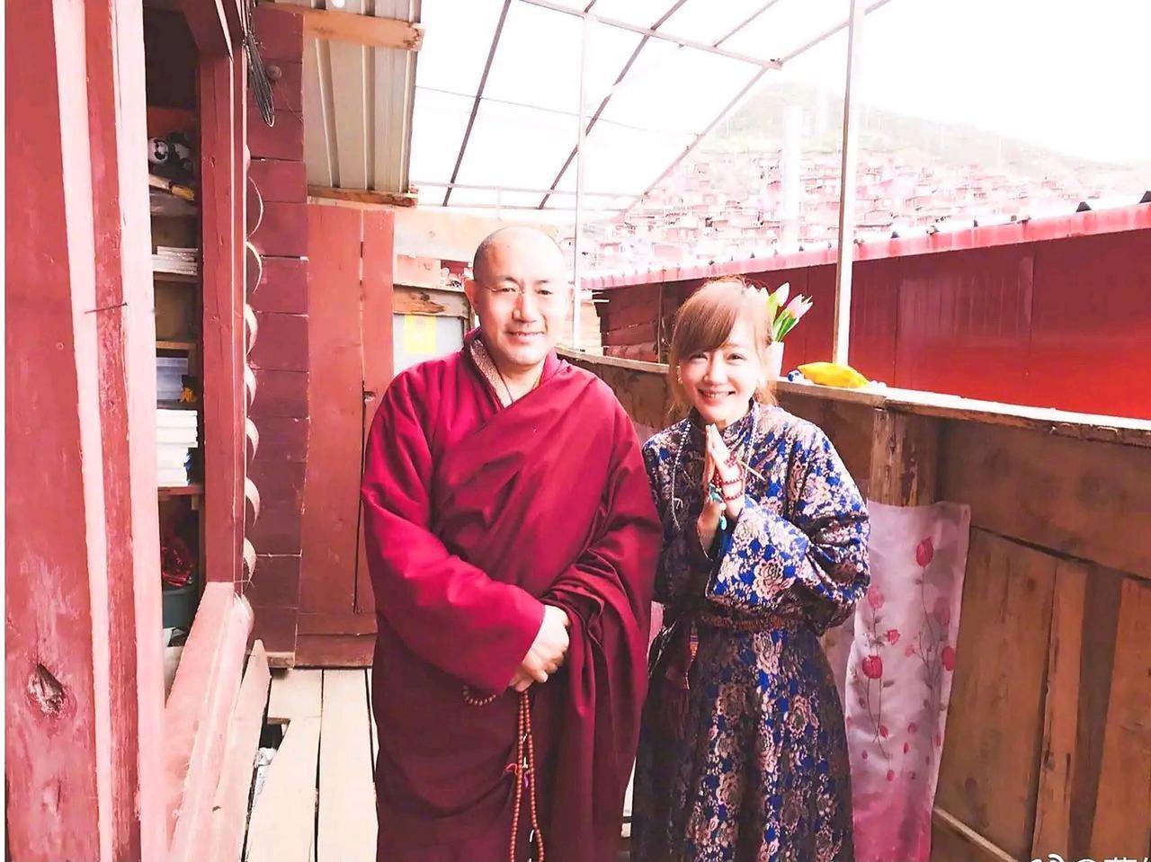 45岁带发修行的薛佳凝：七分释然，三分遗憾，是她与旧爱的最好和解

45岁的薛佳