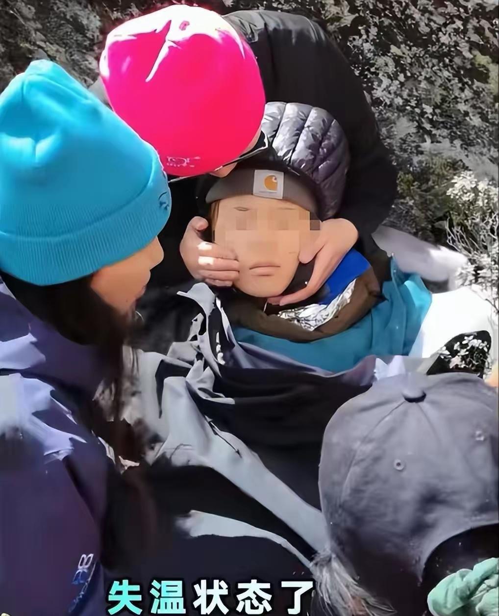 甘孜党岭徒步的女孩今年才20岁，是江苏盐城人，她为了使自己的毕业有纪念意义，选择
