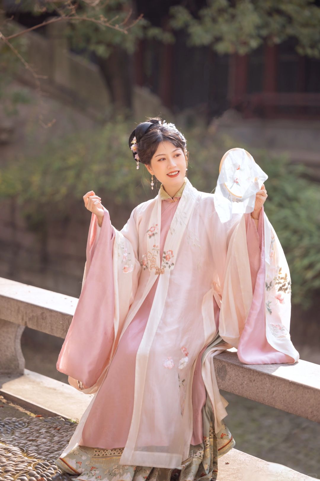 客片 汉服孕妈妈照，太适合我们中国人啦~