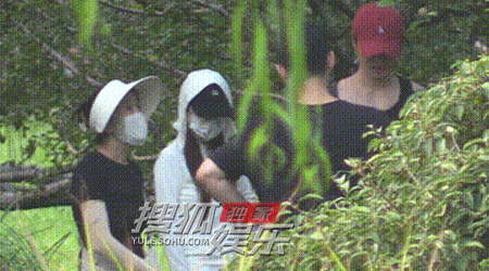 疑似李小璐的新恋情，又是rapper，她一直没变，就喜欢这种类型[允悲] ​​​