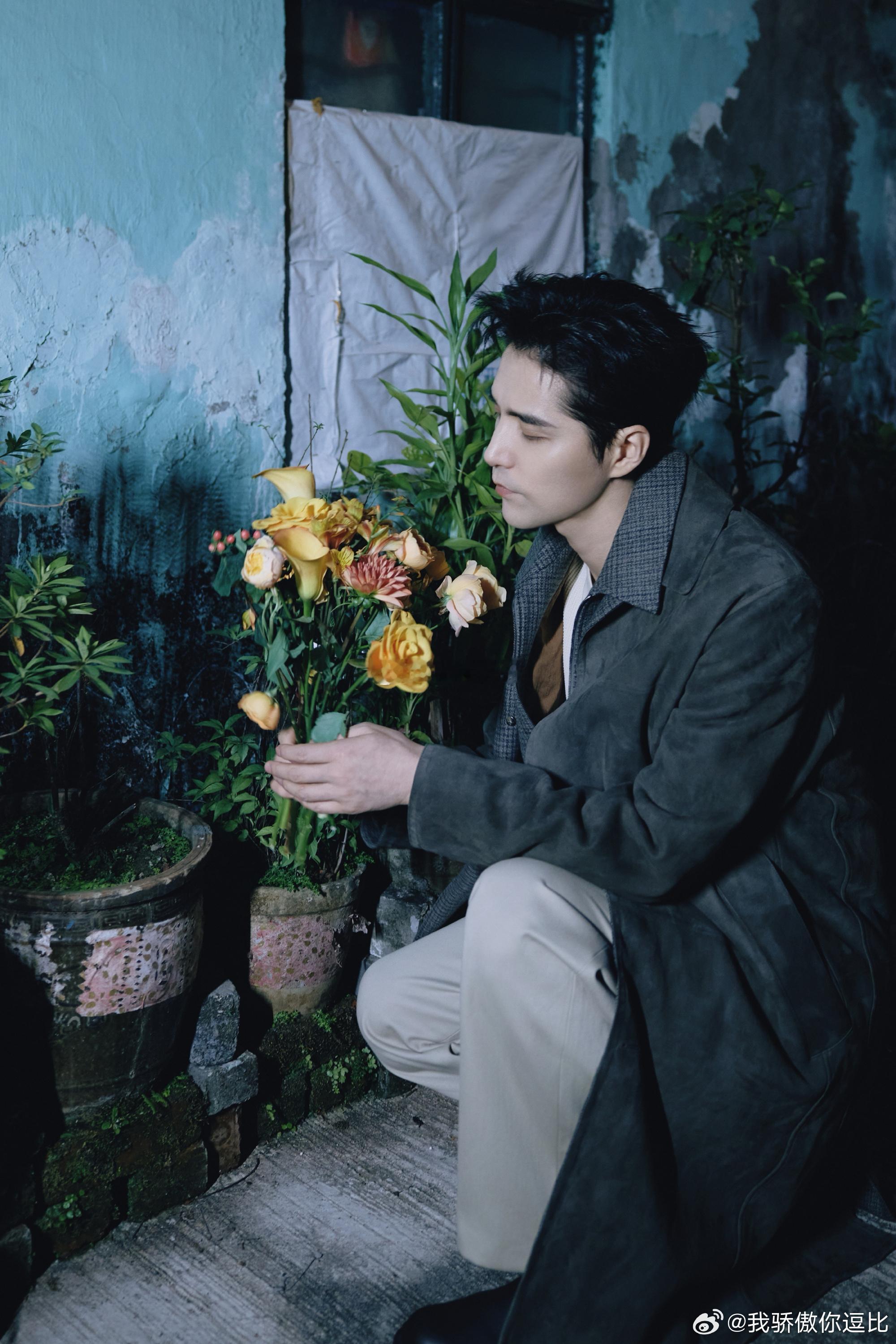 阿云嘎怎么法语也这么会唱 阿云嘎法语演唱太绝了！开口自带故事感，细腻深情直戳人心