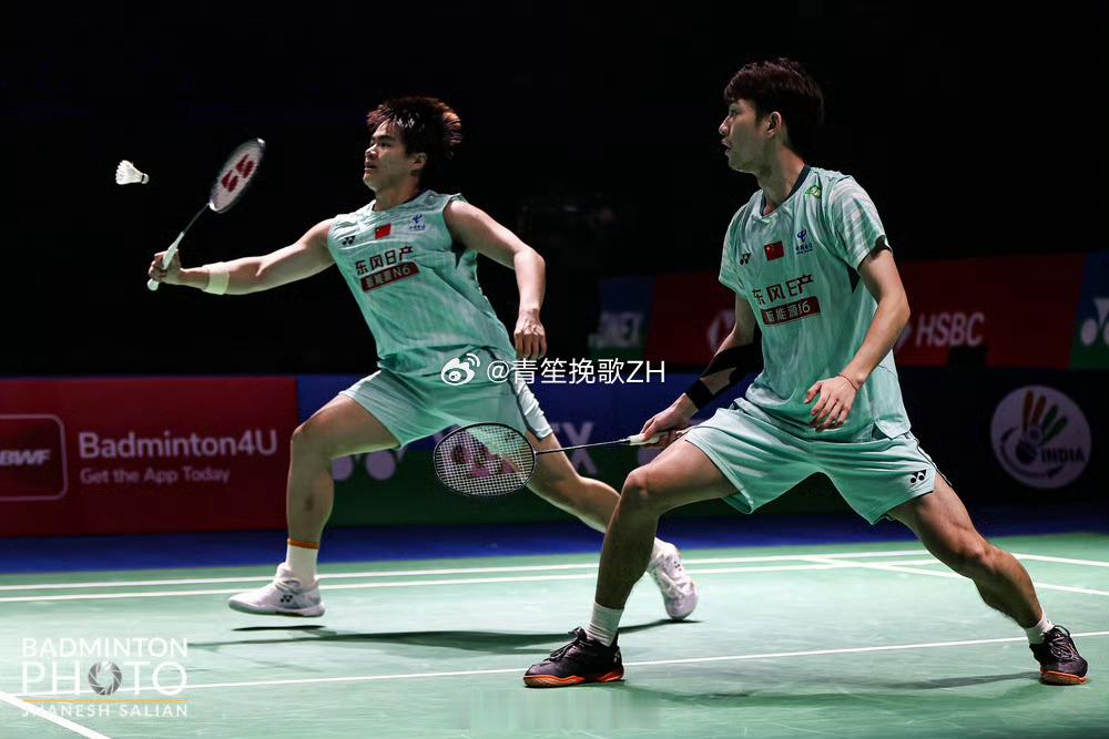 梁伟铿王昶2比0姜珉赫奇东柱王昶在网前的封堵能力成为球队的“防守屏障”，每当姜珉