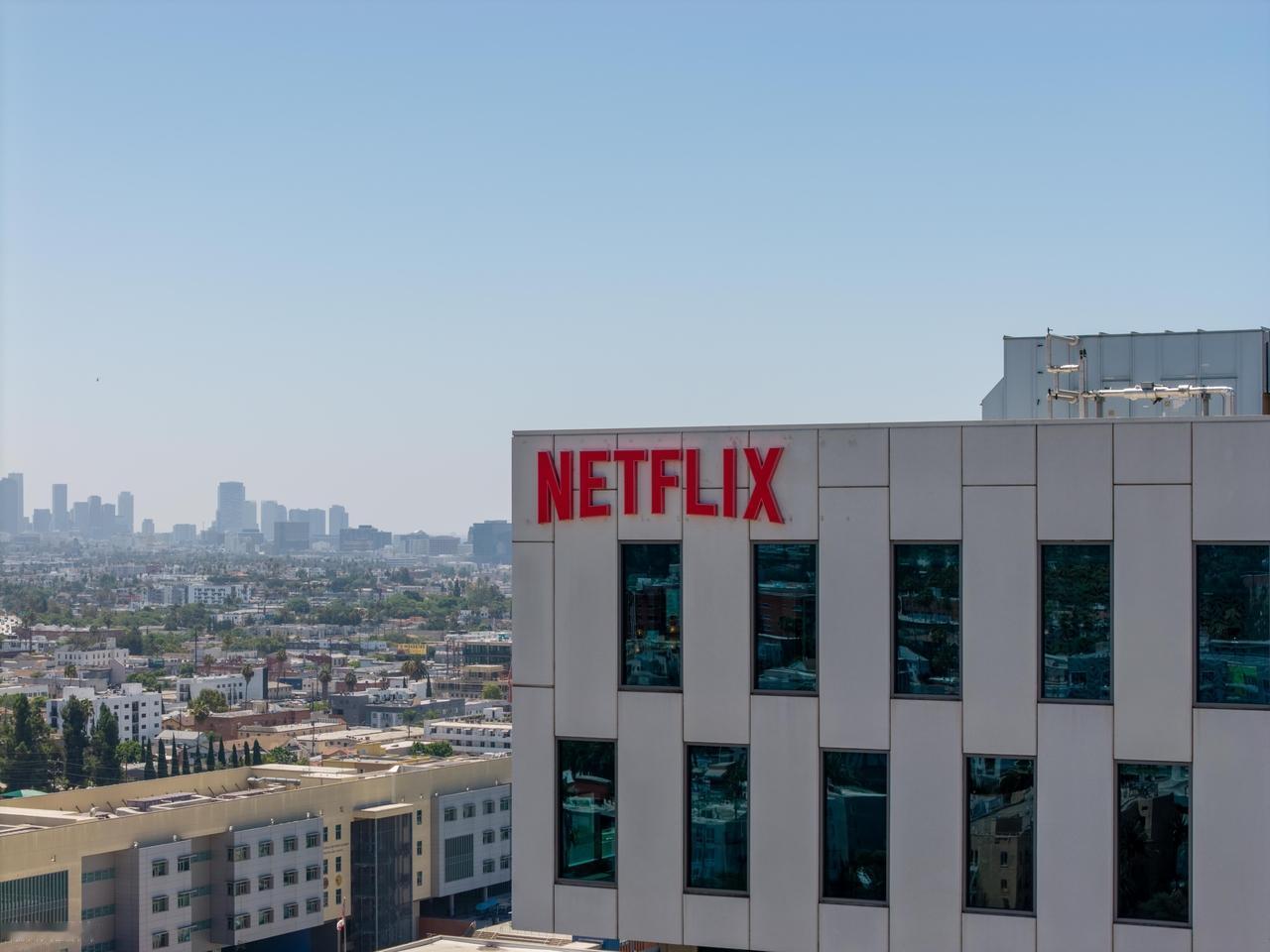 Netflix花5.87亿美元，买下影视制作流程的AI入口。
最近，Netfli