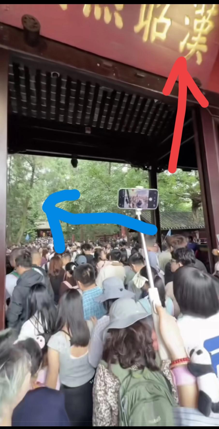 尽管有人质疑诸葛亮的实力，认为他的权谋不及司马懿，甚至算不上历史前10的谋士，但