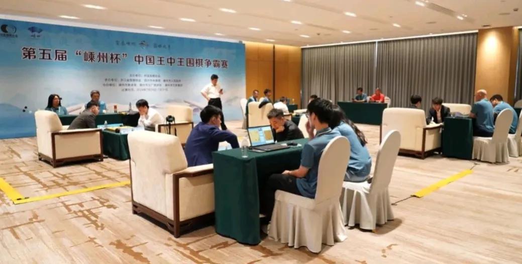 王中王~又有俩冠军遭淘汰



第5届嵊州杯中国围棋王中王争霸赛仍然是八位冠军级