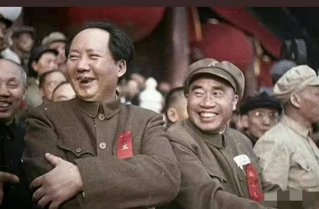 咱也不知道军迷圈怎么了，反正挺热闹的，伟人诞辰这一天，重大的贺礼献上