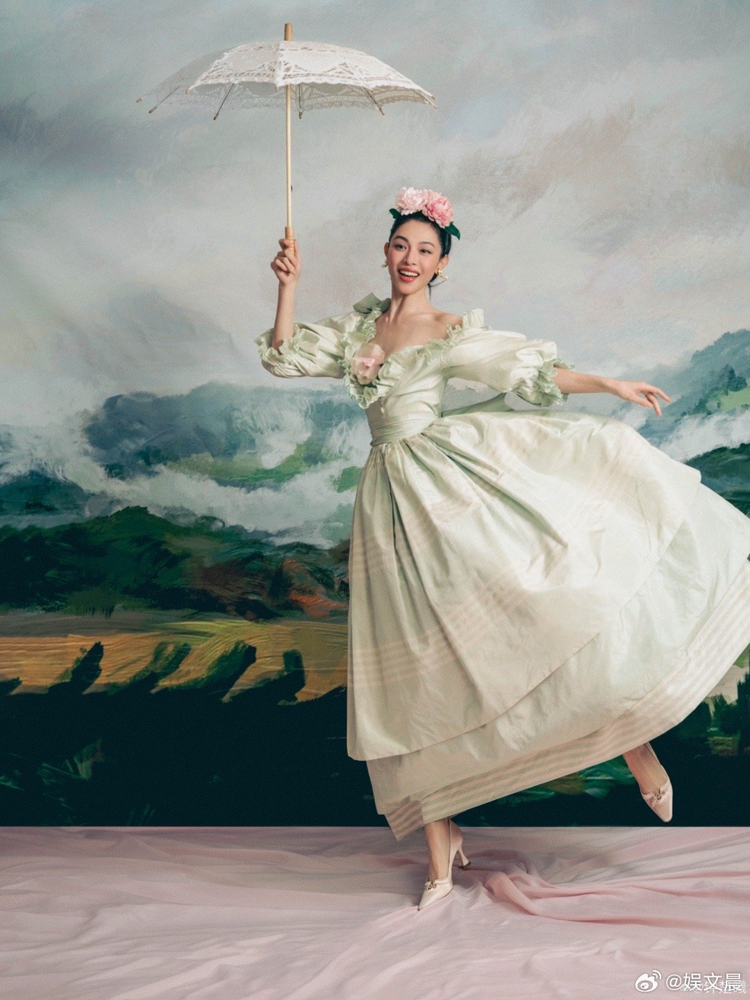 钟楚曦工作室审美钟楚曦vogue盛典造型图vogue盛典 直接美成古典名画女主角