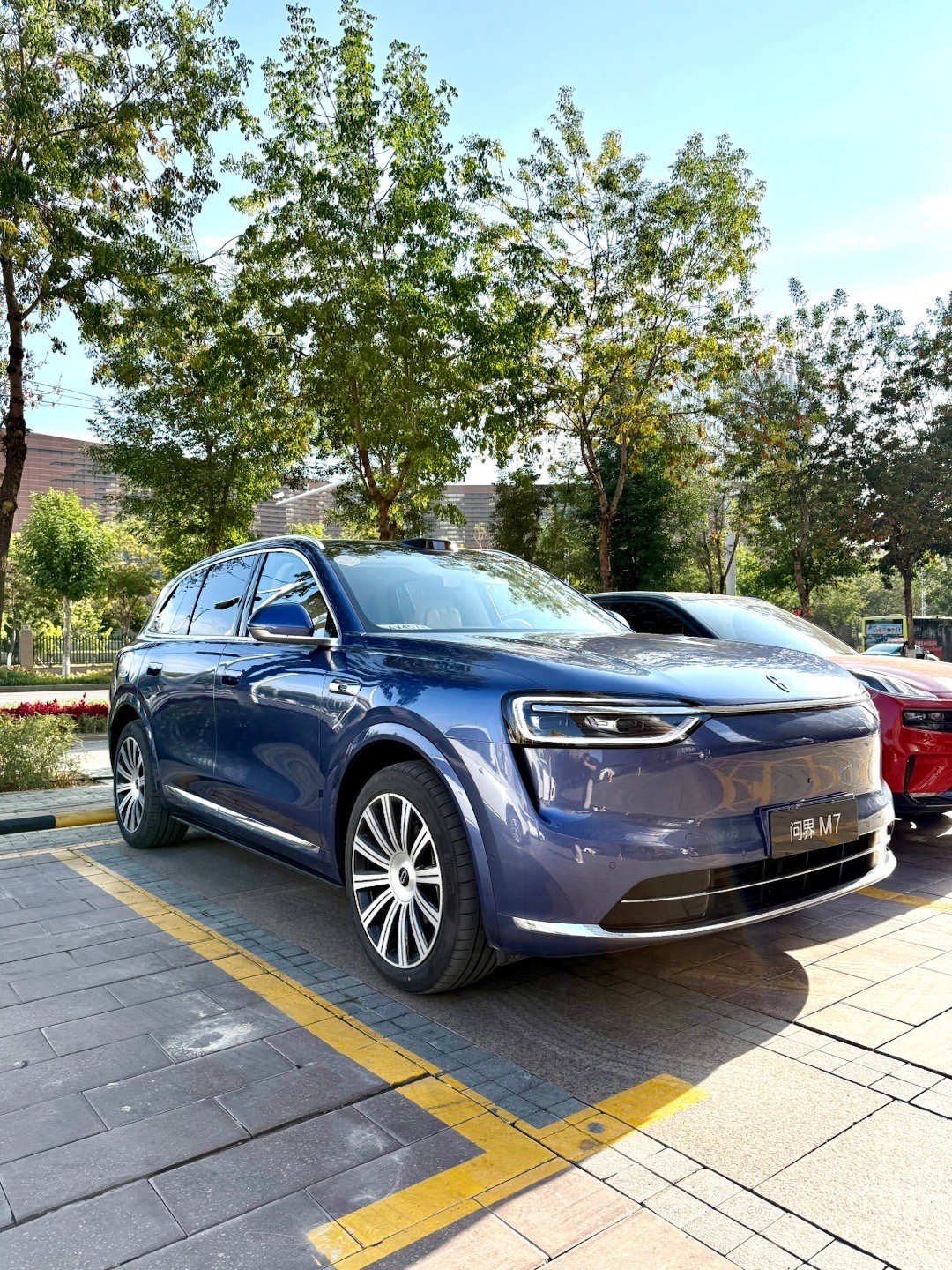 这几天试全新问界M7，这个大五座实在是太爽了，30万级不分能源形式不分车身形式，