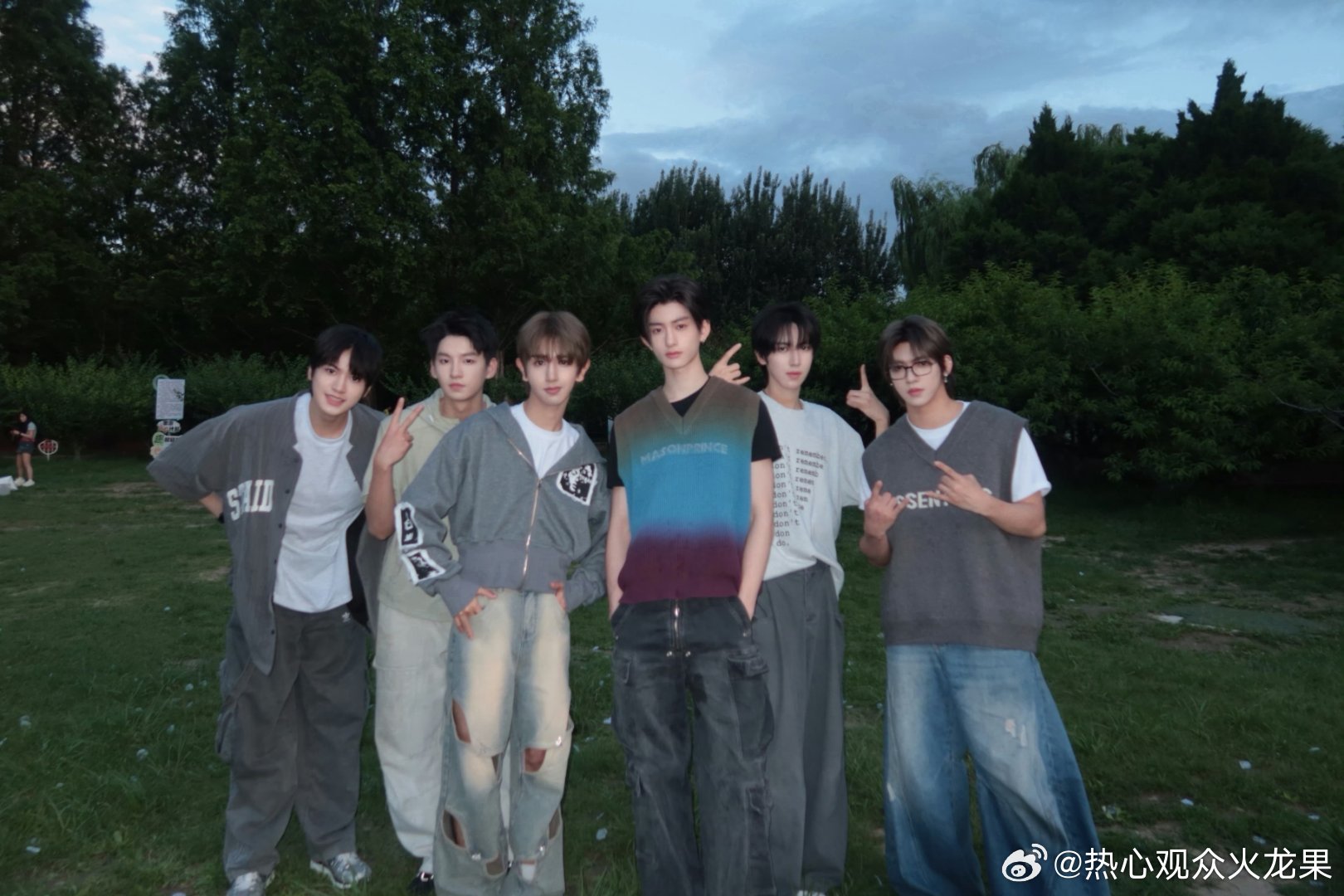 从无感到真香原来就差一个ADD早就听过ADD男团的名字，时隔一年再看新歌物料直接