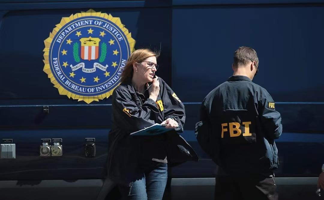 特朗普多项行政令 突发火爆新闻之美国司法部已经取消了作为 FBI 中专门对俄罗斯