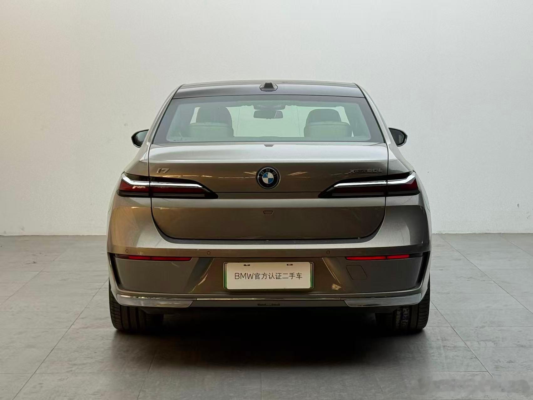 i7 xDrive60L Luxury Package生产日期：2022/8/1