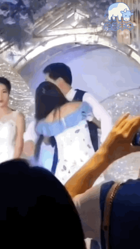 什么情况？这场面你让娘家人怎么想。 ​​​