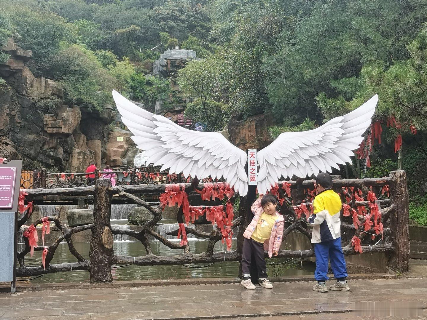 周末旅行去哪儿？去小众目地的山西运城凤凰谷，不拥挤，还有个性的标识，网红打卡地，