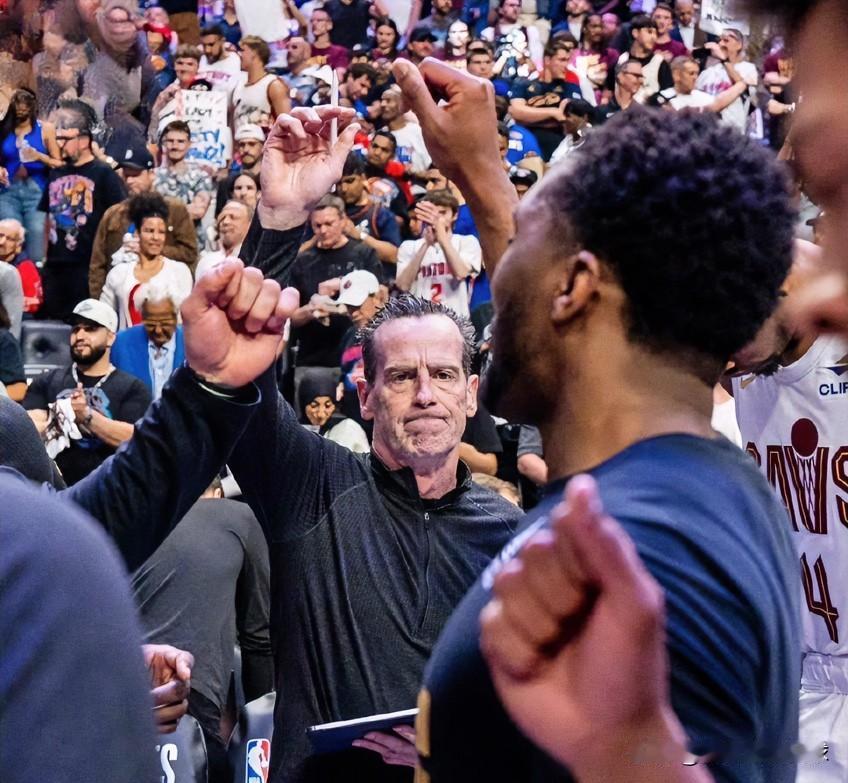 过分吹捧？骑士主帅疯狂盛赞米切尔！抢七大胜真的全靠他？

NBA东部半决赛G7焦