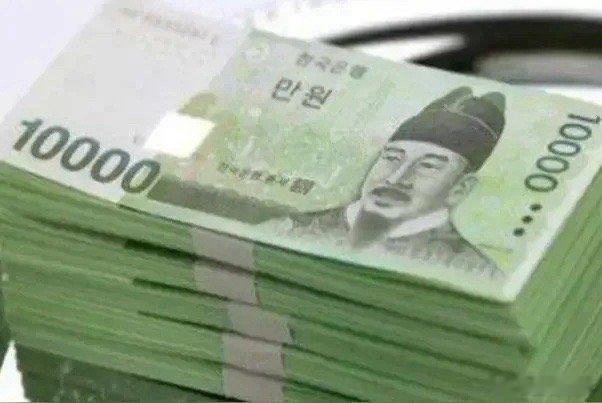 12.4财经新闻1.两市融资余额5连升，较上一日增加31.57亿。2.韩国总统办