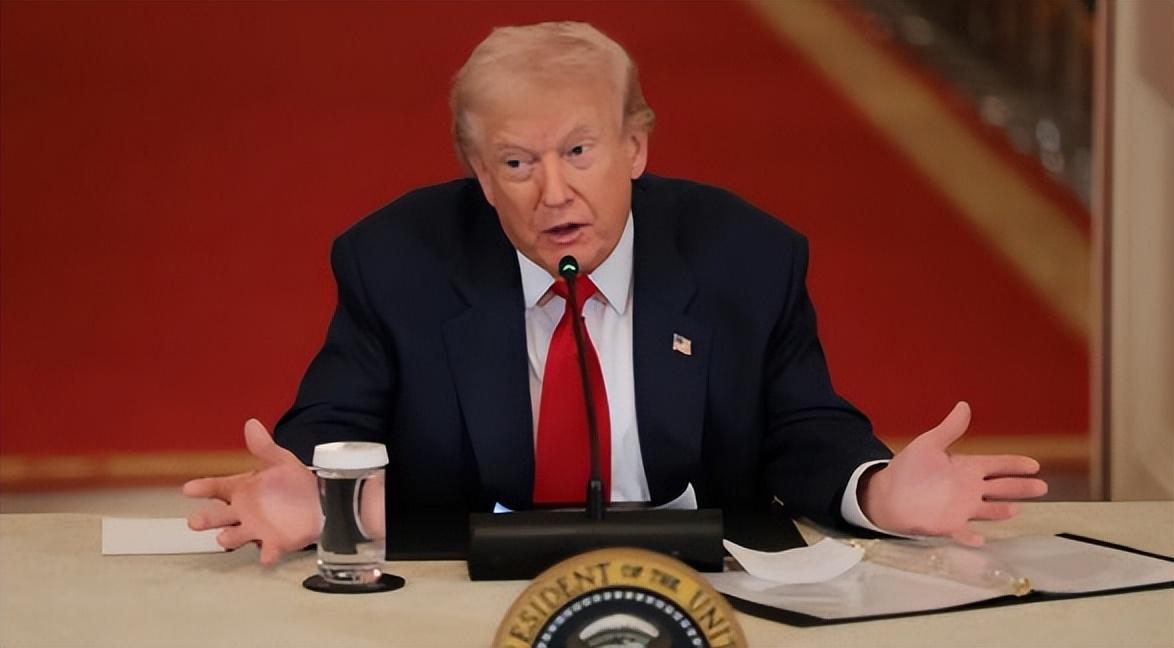 特朗普想跑路？表态“收场”，伊朗新领导人：停不停战我说了算！
 
海湾地区军事冲