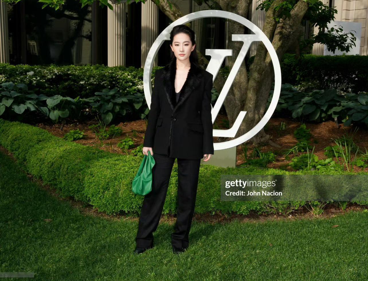 刘亦菲西装背头造型 A爆全场的LV女王👸刘亦菲