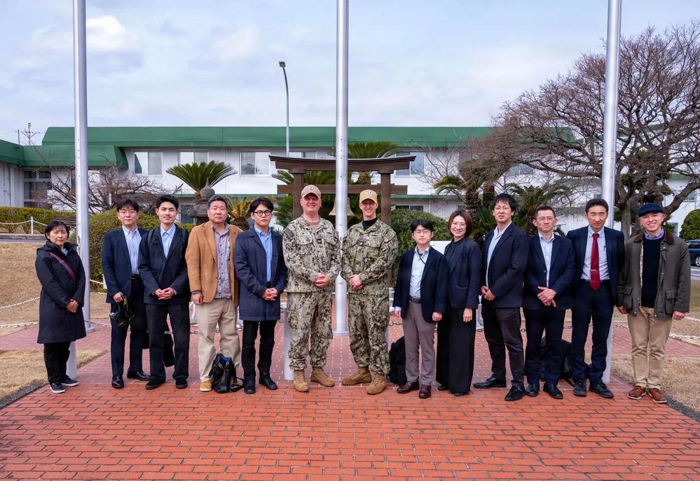 美军挺有心机，也会忽悠日本人。
2026年2月26日，美国驻日本佐世保舰队基地活