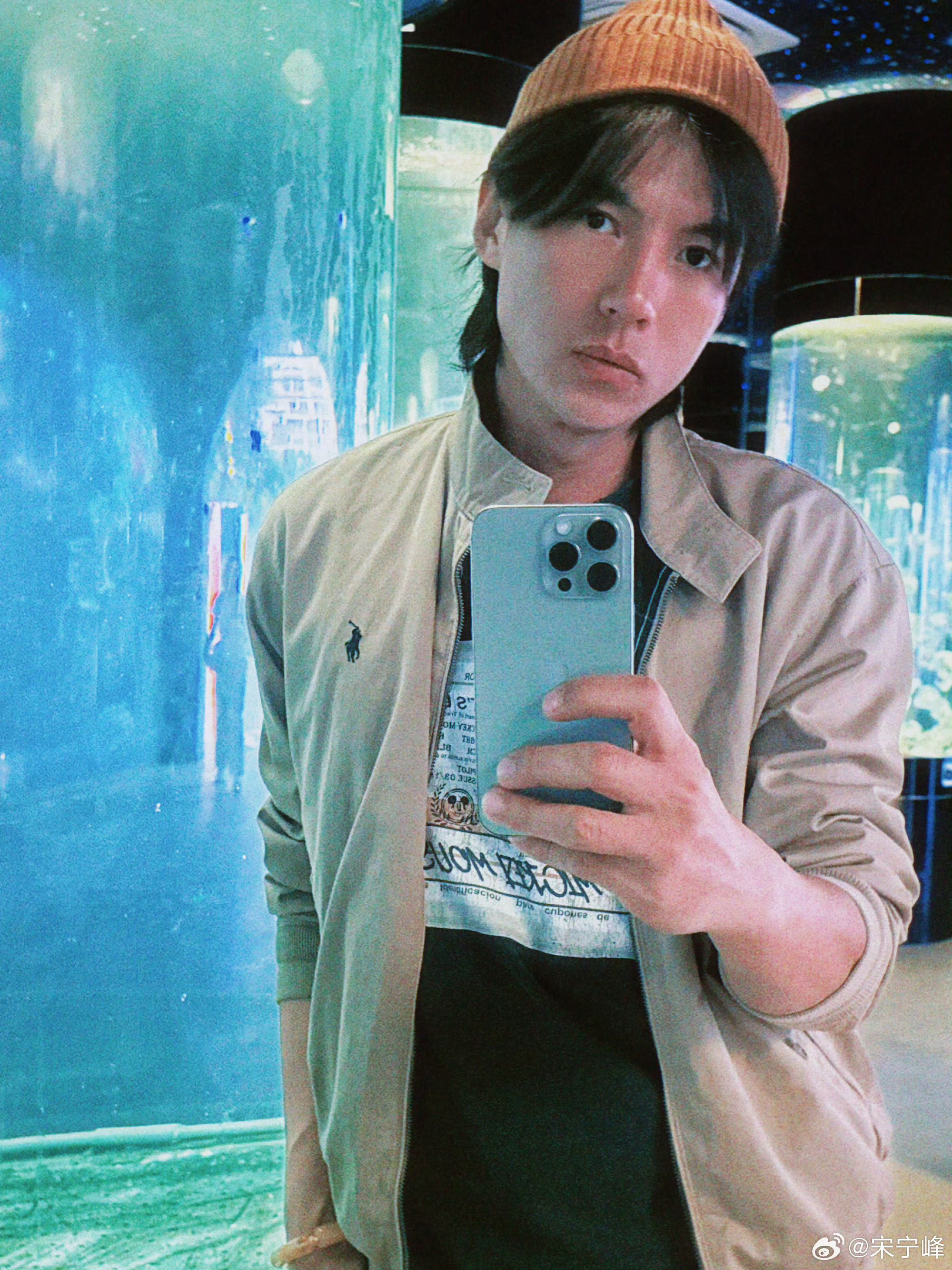 宋宁峰长文回应 宋宁峰发长文回应，承认出轨，向张婉婷Q女士女儿道歉，会暂停所有演