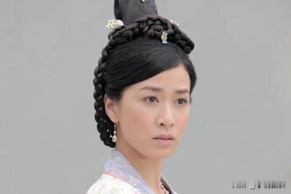 佘诗曼很美的7个角色，苗若兰第3，周芷若第2，第一超惊艳我！
图1是佘诗曼扮演的