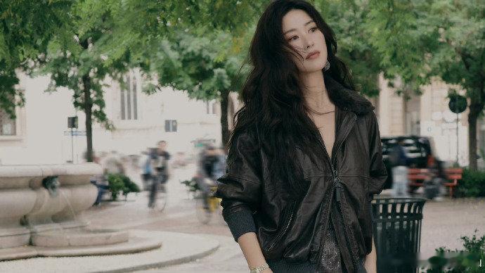 朱珠都市剧赛道的神朱珠都市剧演一部火一部 都市剧能演到观众心坎里不容易，朱珠做到