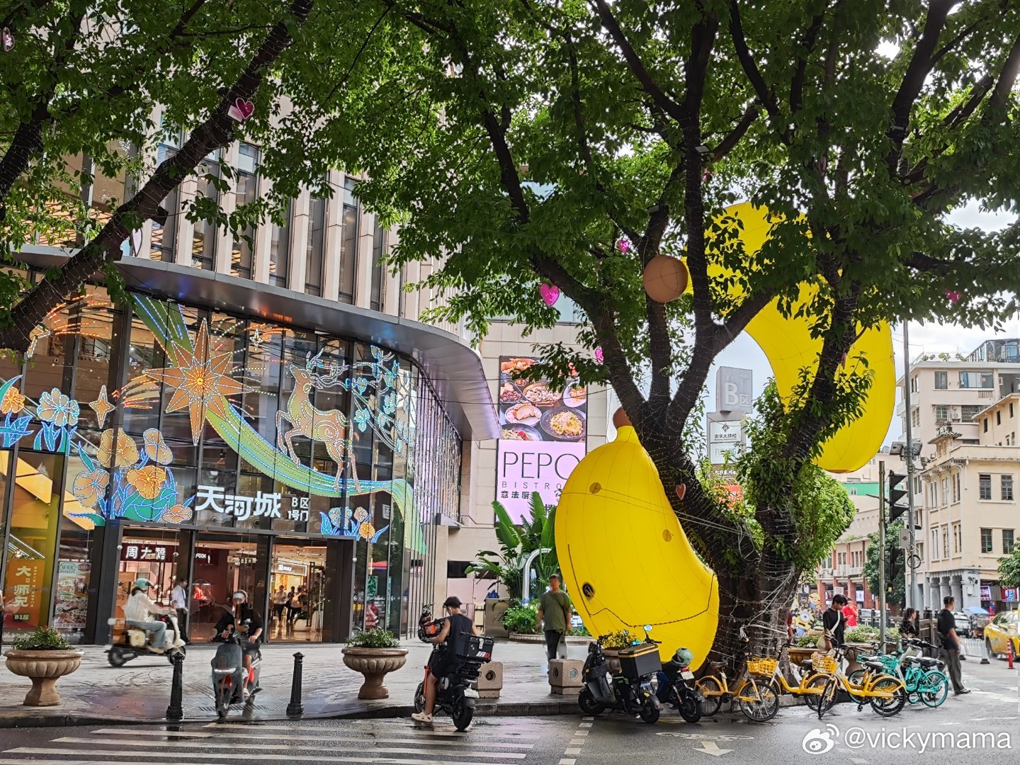 北京路天河城B区，大黄蕉，小黄人，嘟嘟嘟嘟嘟嘟嘟嘟嘟……  ​​​