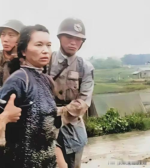 这几天，被这位女英雄震撼了。这部剧，老公不敢看，说受不了，我只能见缝插针地看一点