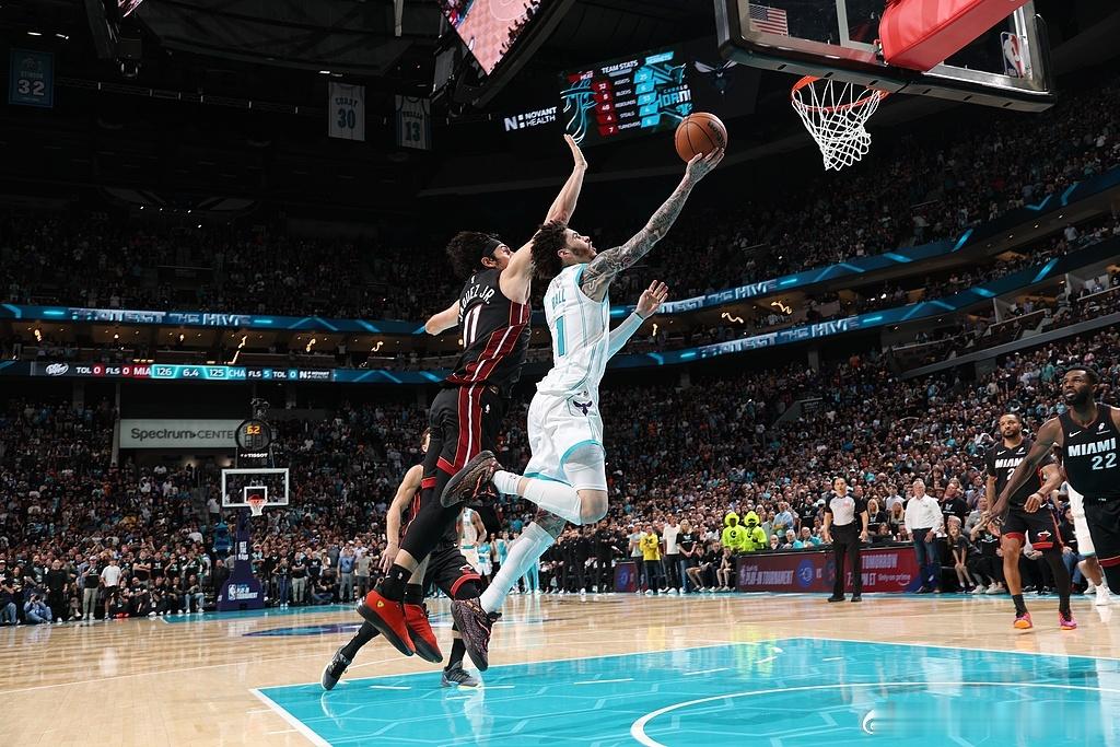 黄蜂附加赛淘汰热火黄蜂热火反转反转再反转 发明附加赛的人真是天才啊！你以为热火稳