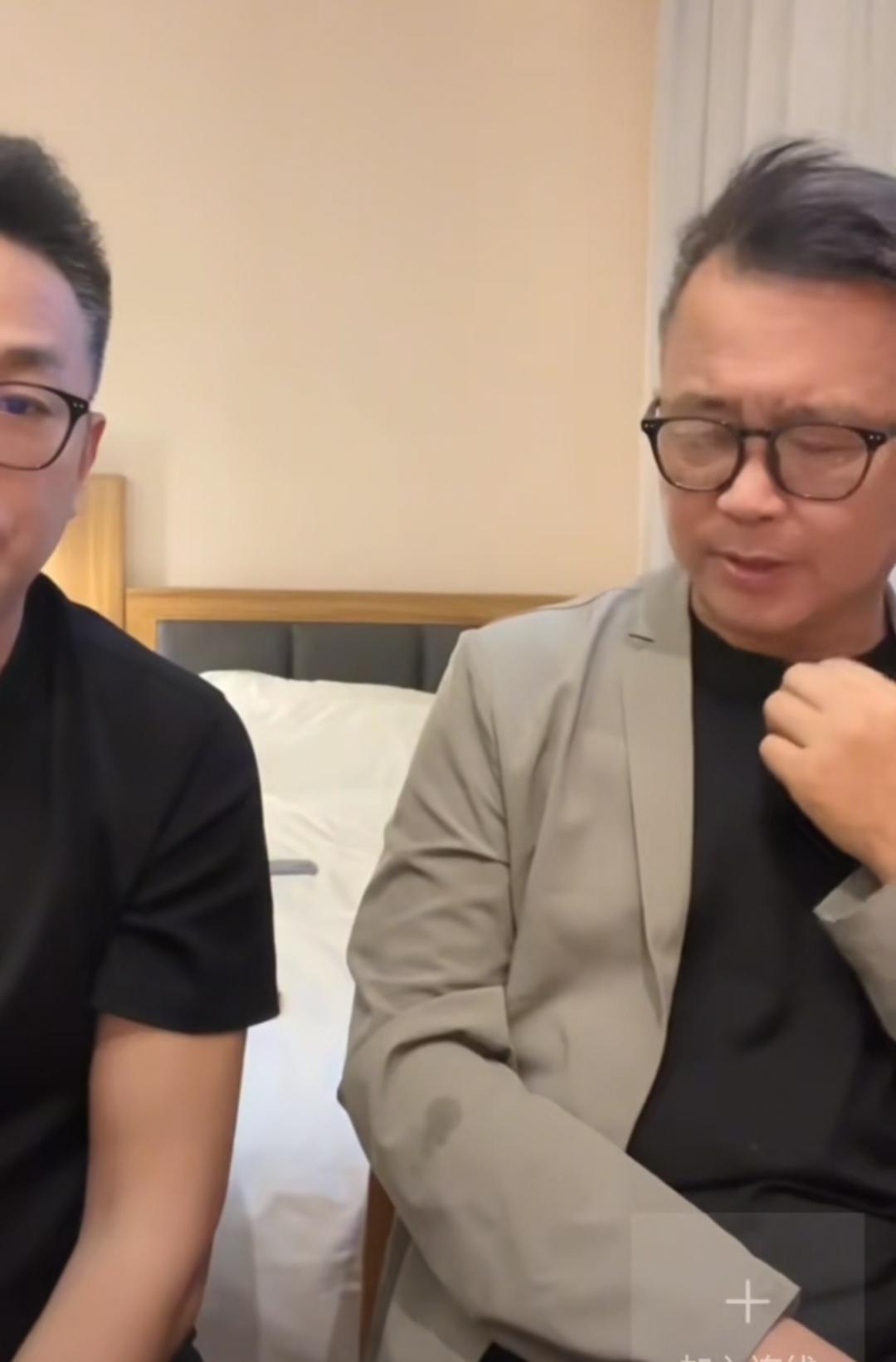 沈巍说：“我只是一个在网络上有一点点影响的小人物，我既不是某与辉，也不是某甄选，
