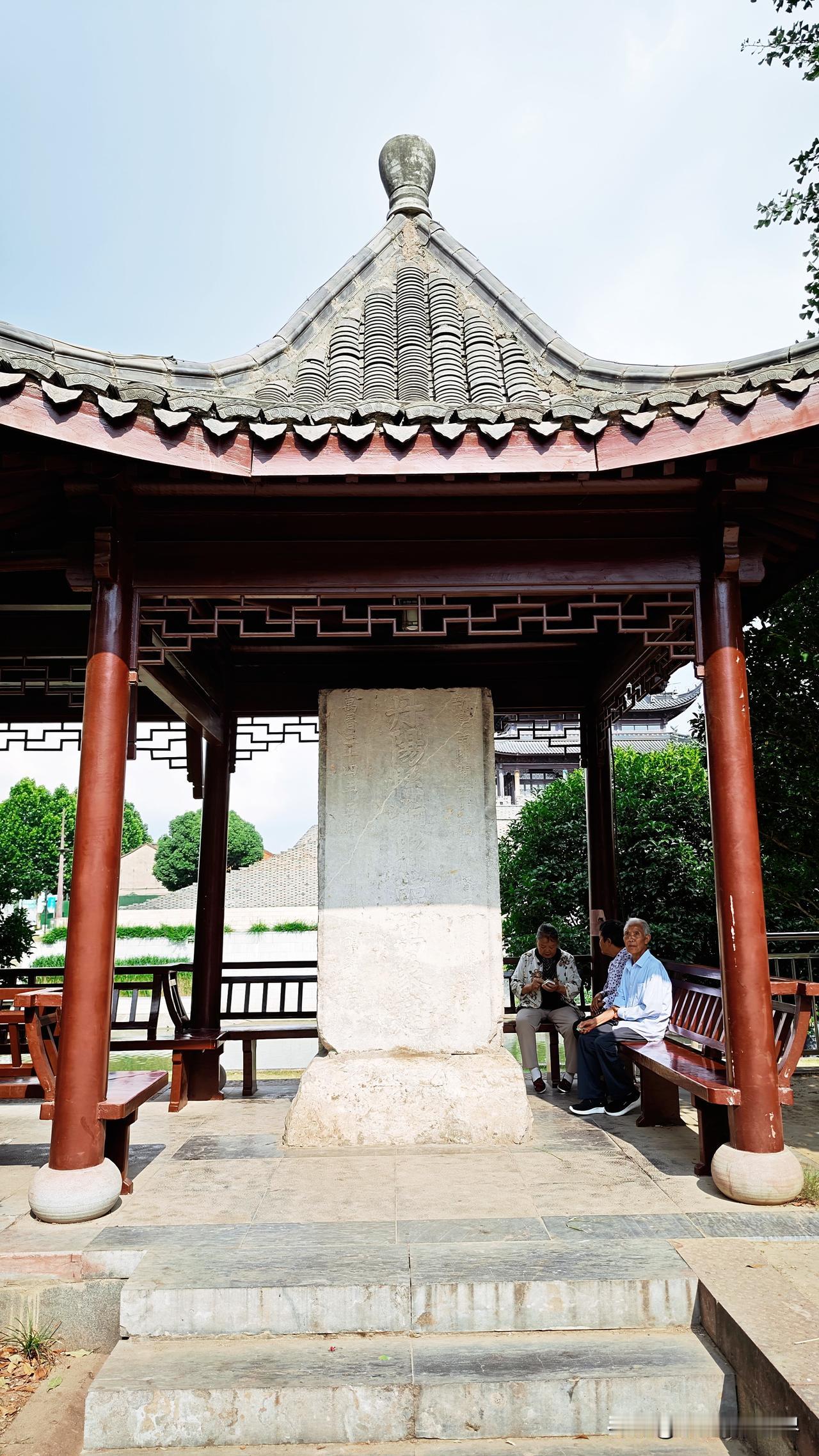 总有人说江南新建仿古建筑少了风骨，可站在云阳楼的城砖之下，我忽然读懂一座城市重修