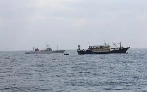 非常嚣张！日本对中国渔船进行扣押，并逮捕船长！
 
这件事就发生在2月12号，当