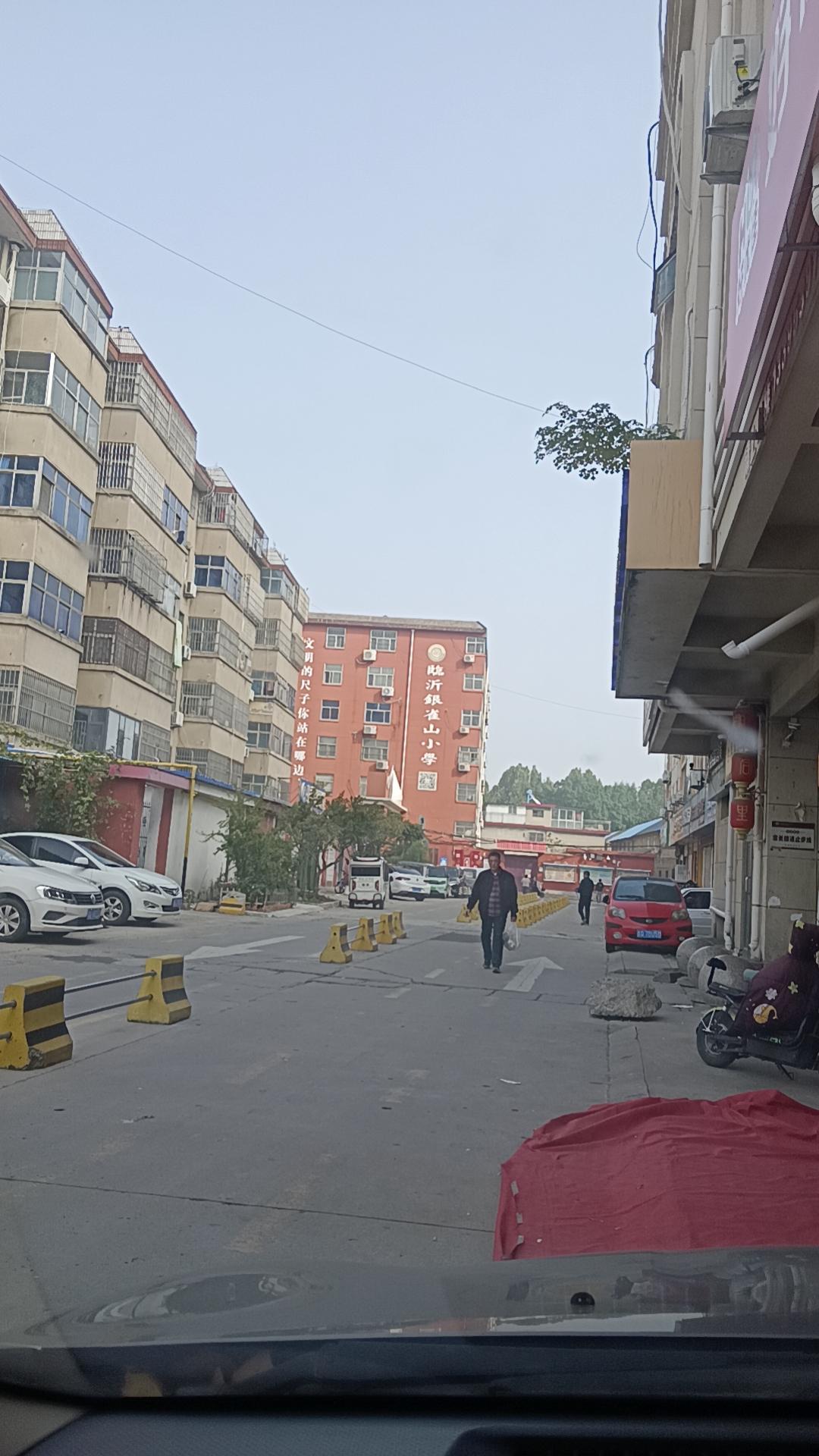 如果大家都不买房，房价会不会降大家都不买房，房价肯定会跌。不过不可能大家都不买，